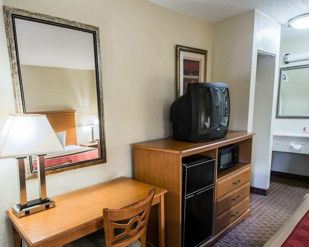 Quality Inn Atlantic Beach-Mayo Clinic Jax Area Exterior foto